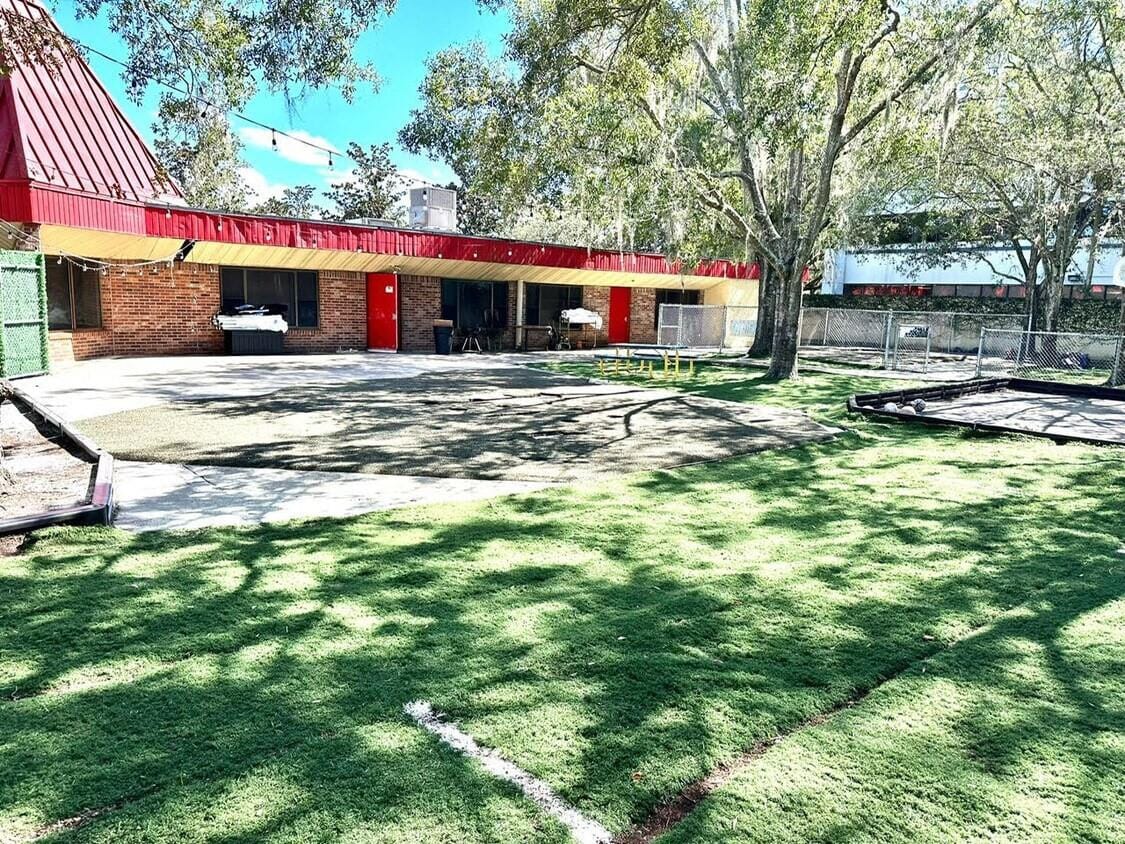 940 Winter Park Drive — photo 3