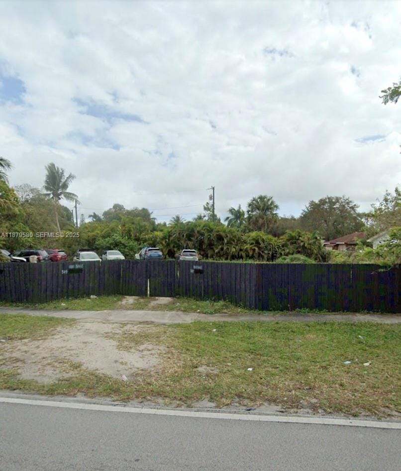 15505 N Miami Avenue — photo 3