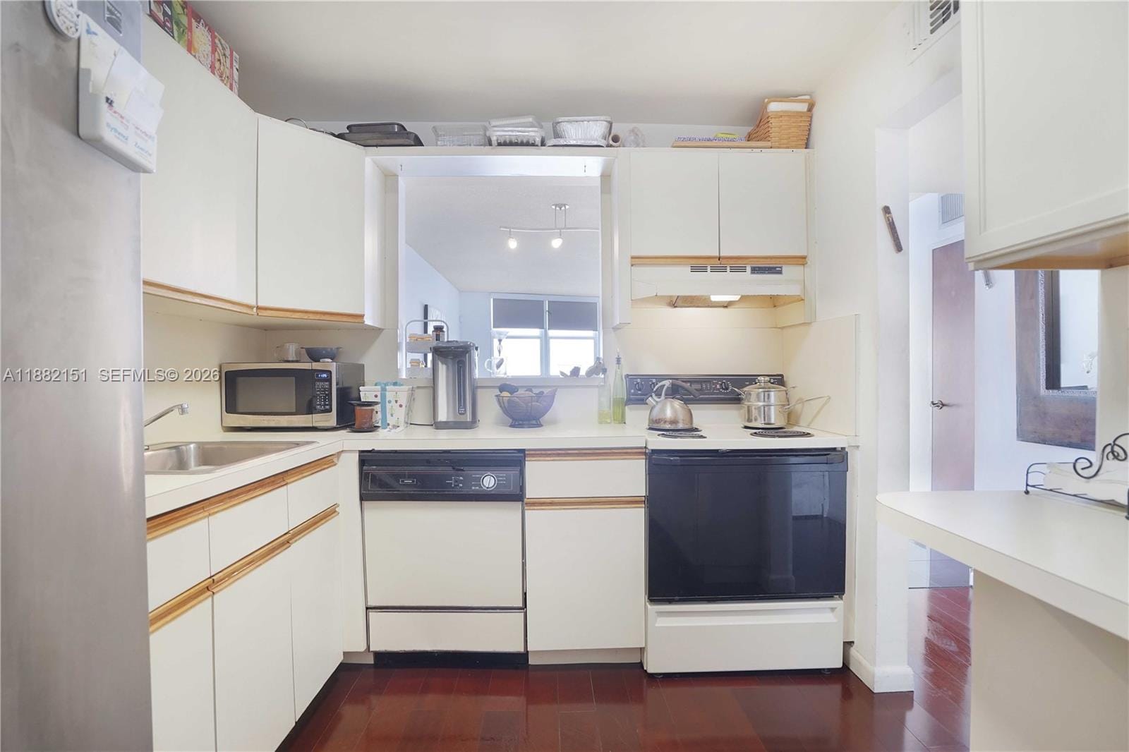 1228 W Ave 607 607, Miami Beach, FL 33139 photo 13