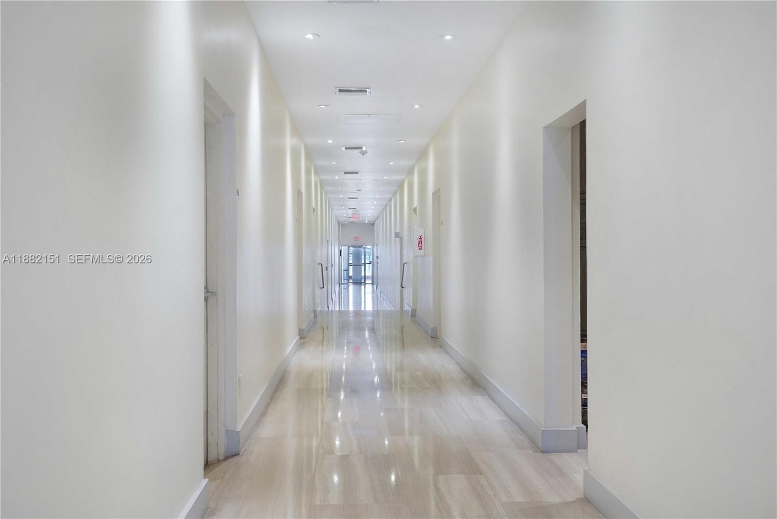 1228 W Ave 607 607, Miami Beach, FL 33139 photo 27