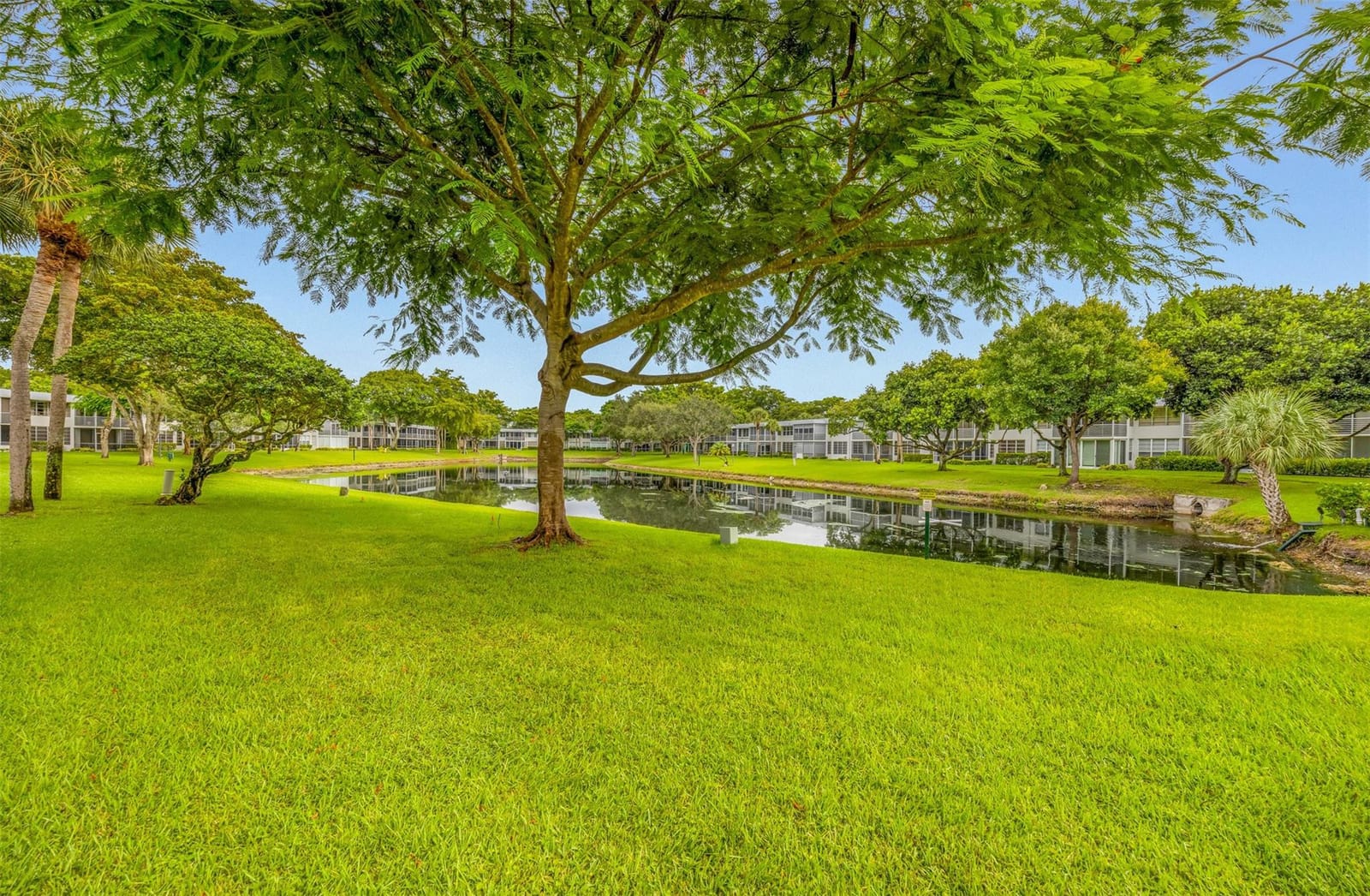 4221 W Palm Aire Drive 103 — photo 9