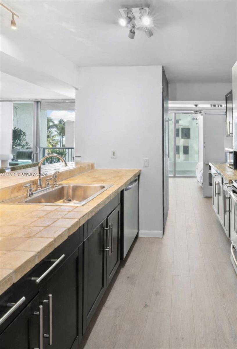2655 Collins Avenue 510 — photo 12