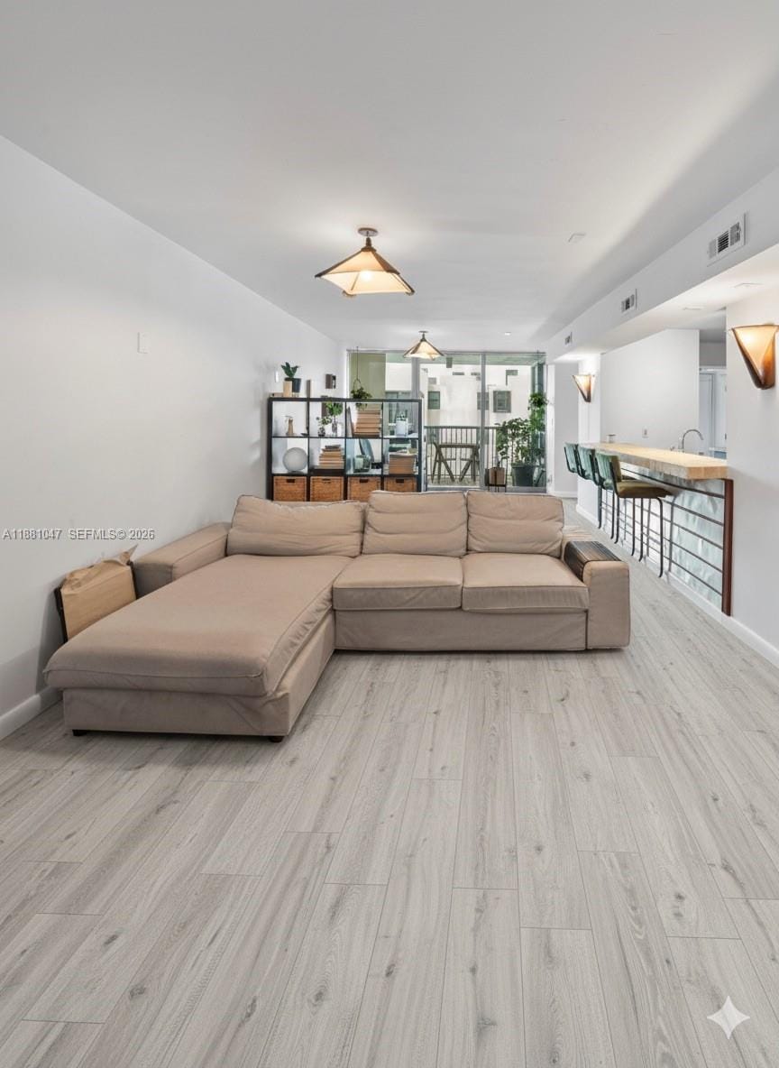 2655 Collins Avenue 510 — photo 3