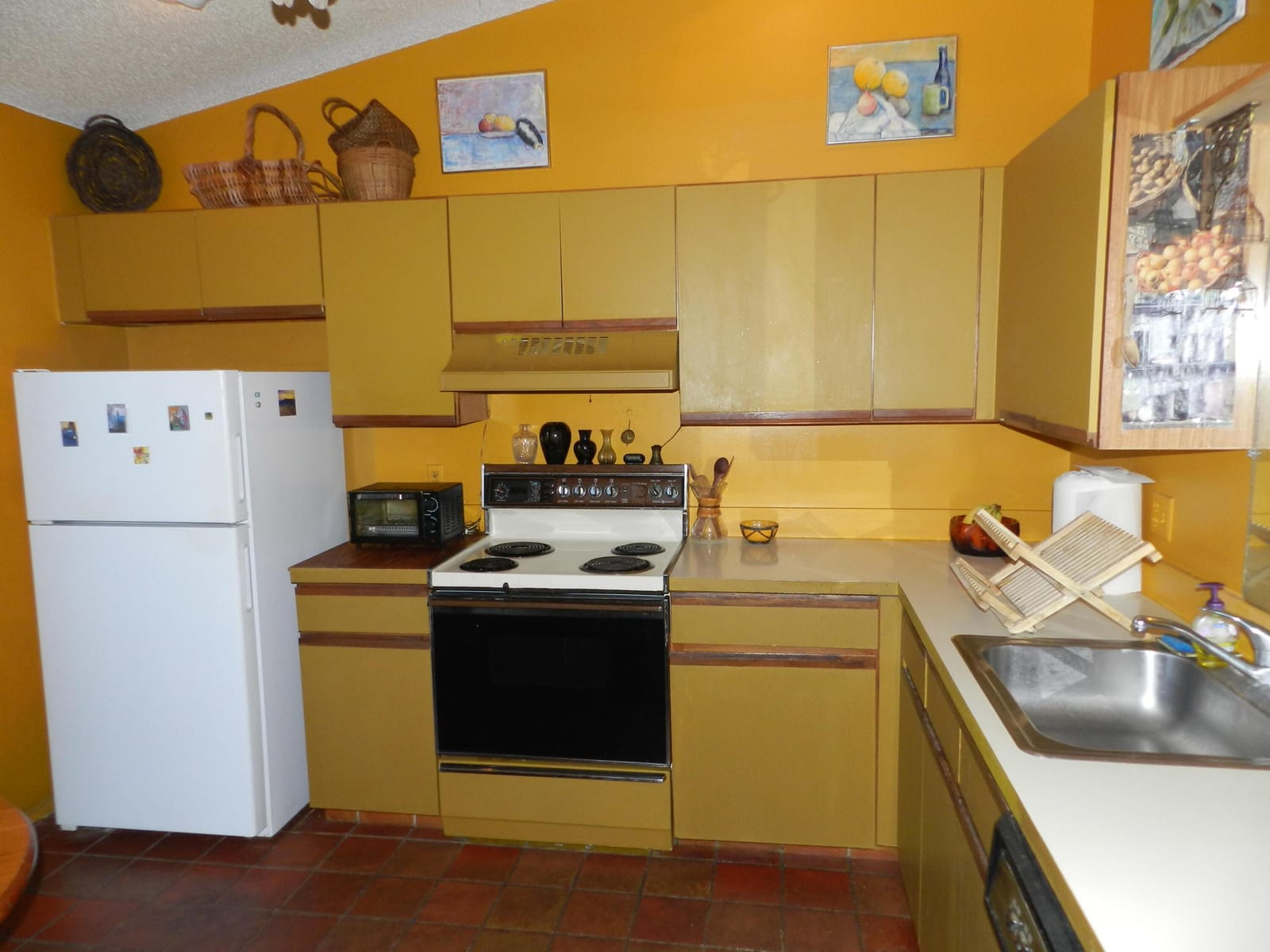 450 Knollwood Court — photo 3