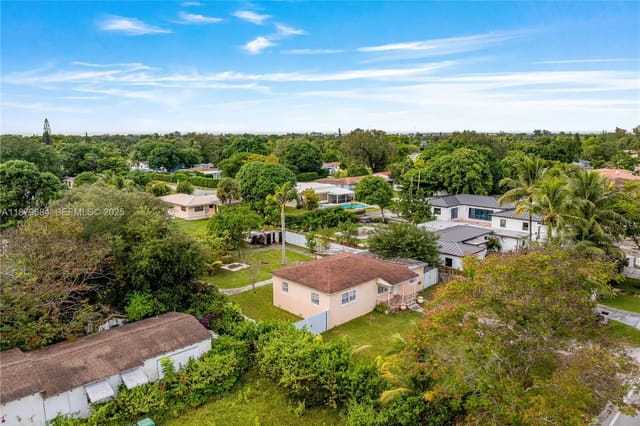 14350 N Miami Avenue, sold in Biscayne Gardens Sec E Pa, Miami, FL