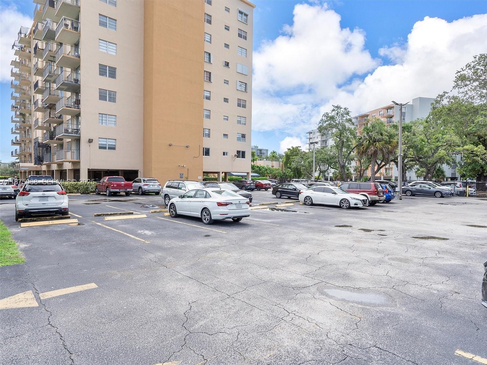 1470 NE 125th Terrace PH12, North Miami, FL 33161 photo 25