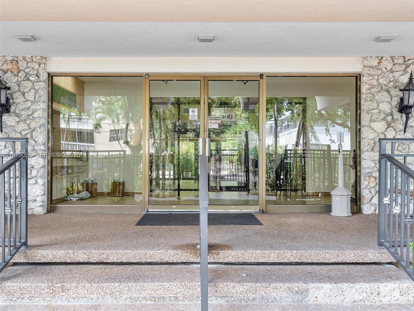 1470 NE 125th Terrace PH12, North Miami, FL 33161 photo 29