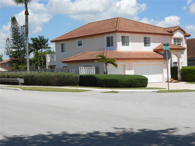 15489 SW 150th Street, sold in Oak Creek South, Miami, FL