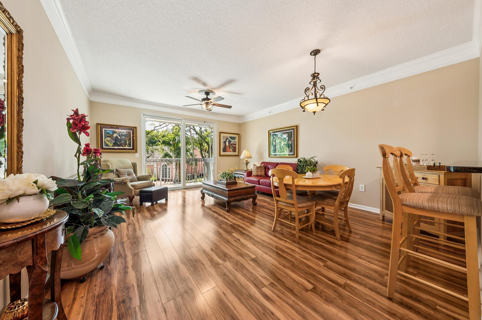 2020 Alta Meadows Lane 504 — photo 2