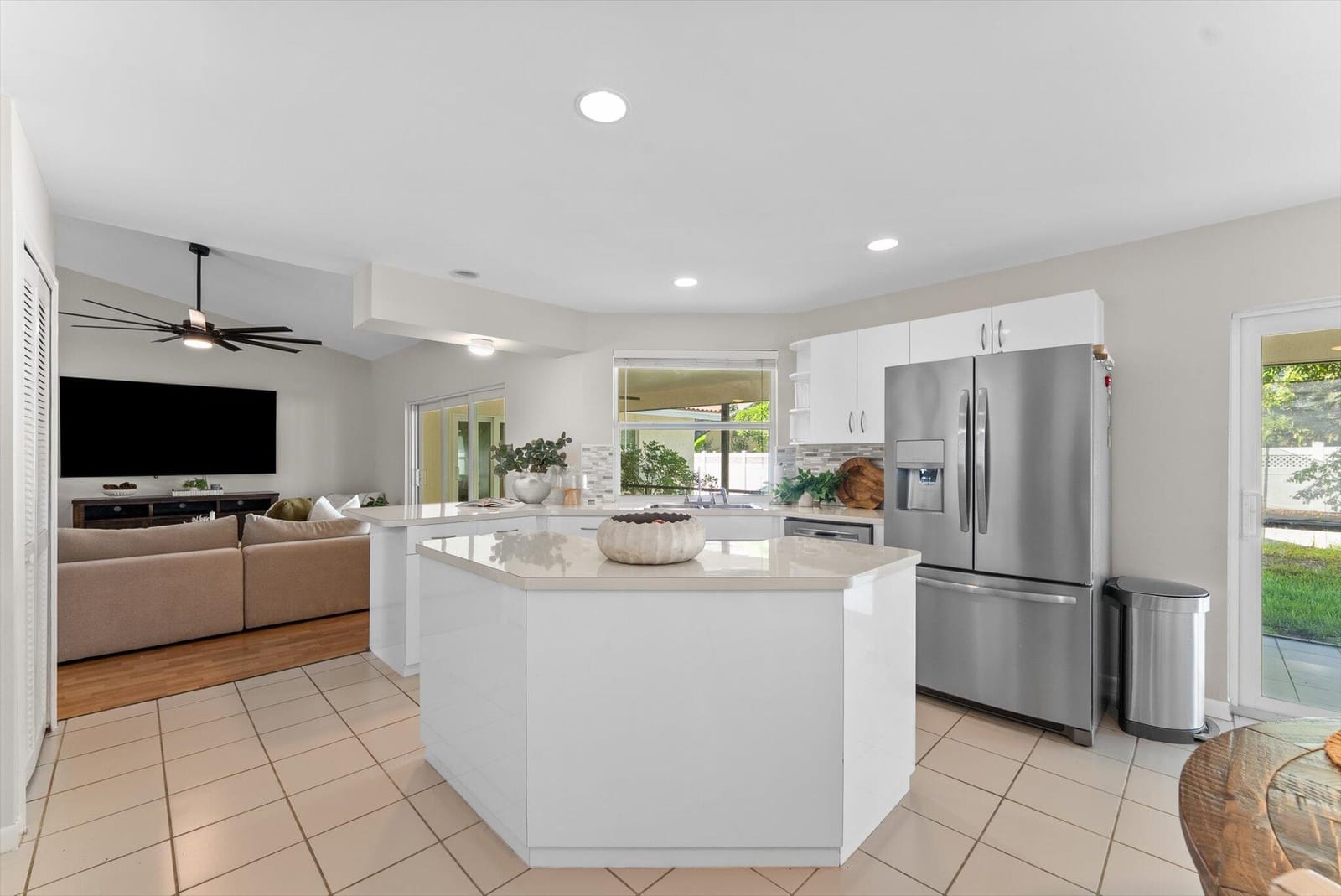 2330 NW 95th Terrace, Coral Springs, FL 33065 photo 11