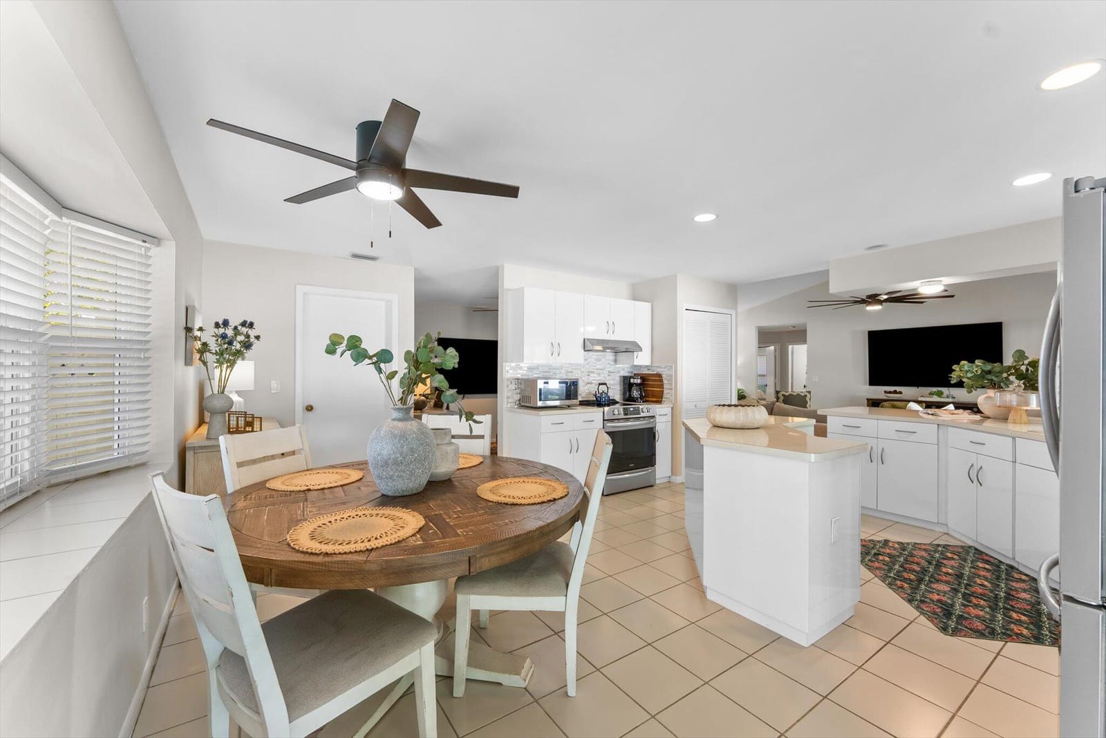 2330 NW 95th Terrace, Coral Springs, FL 33065 photo 12
