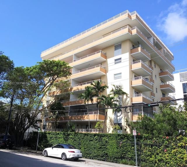 3304 Virginia Street 6C, sold in Virginia Oaks, Miami, FL