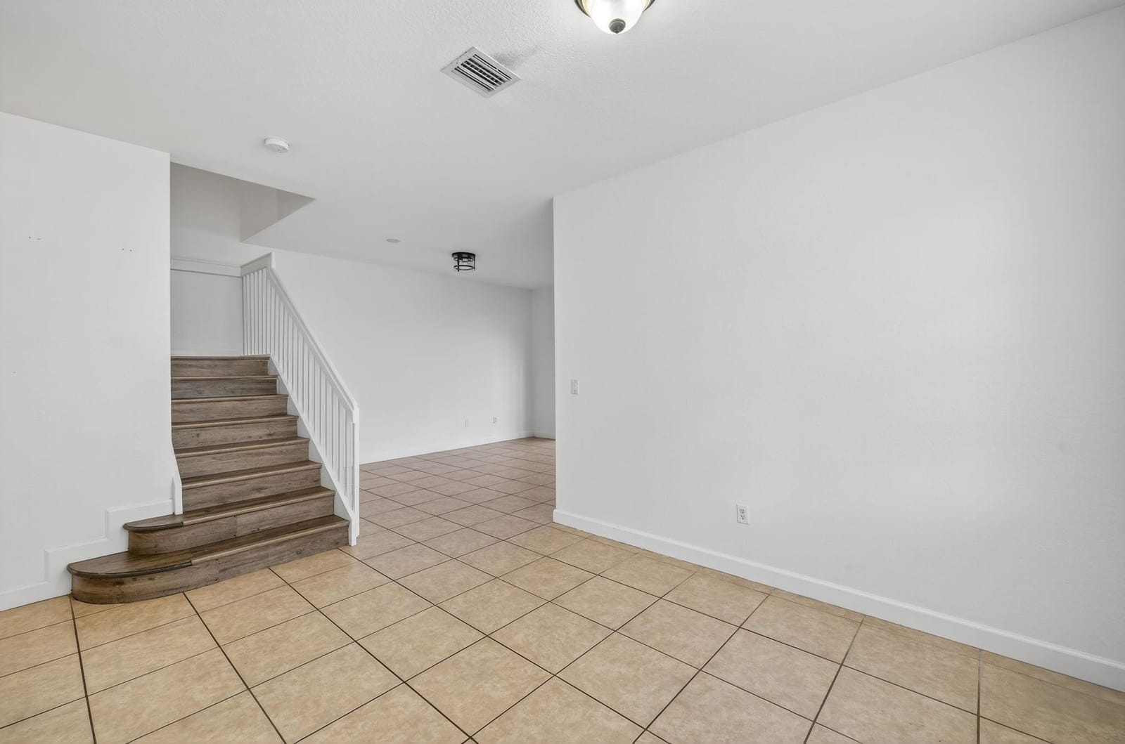 7029 Ambrosia Lane 606 — photo 3