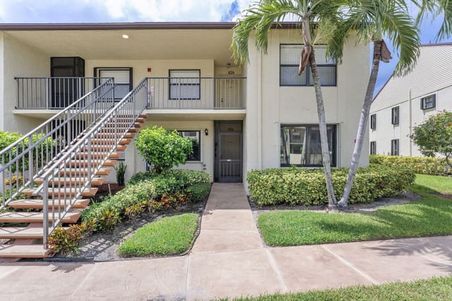 7903 Willow Spring Drive 1116, sold in Gardens Of Willow Bend Condos, Lake Worth, FL