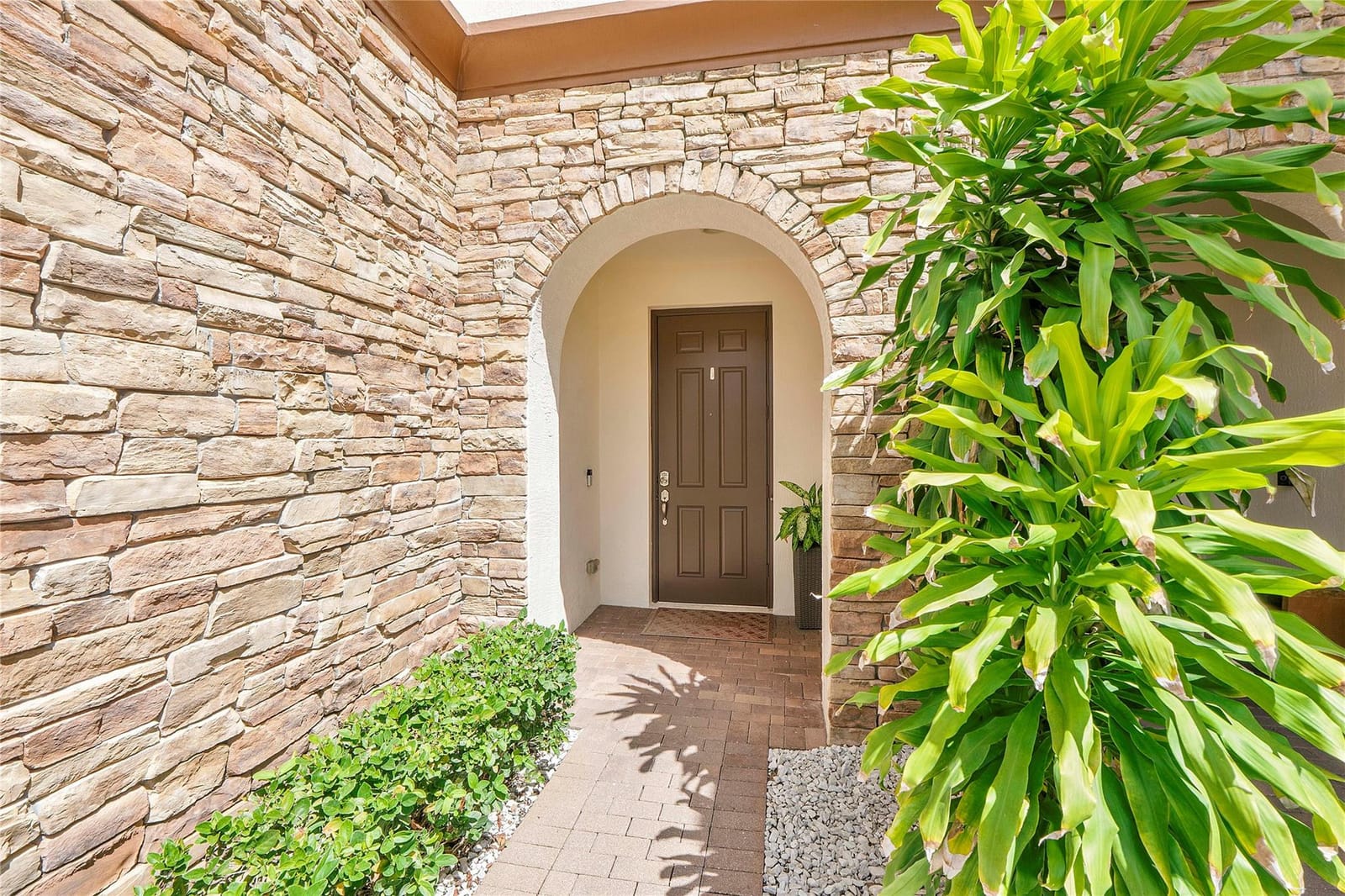 10450 Wellington Parc Drive 10450 — photo 4