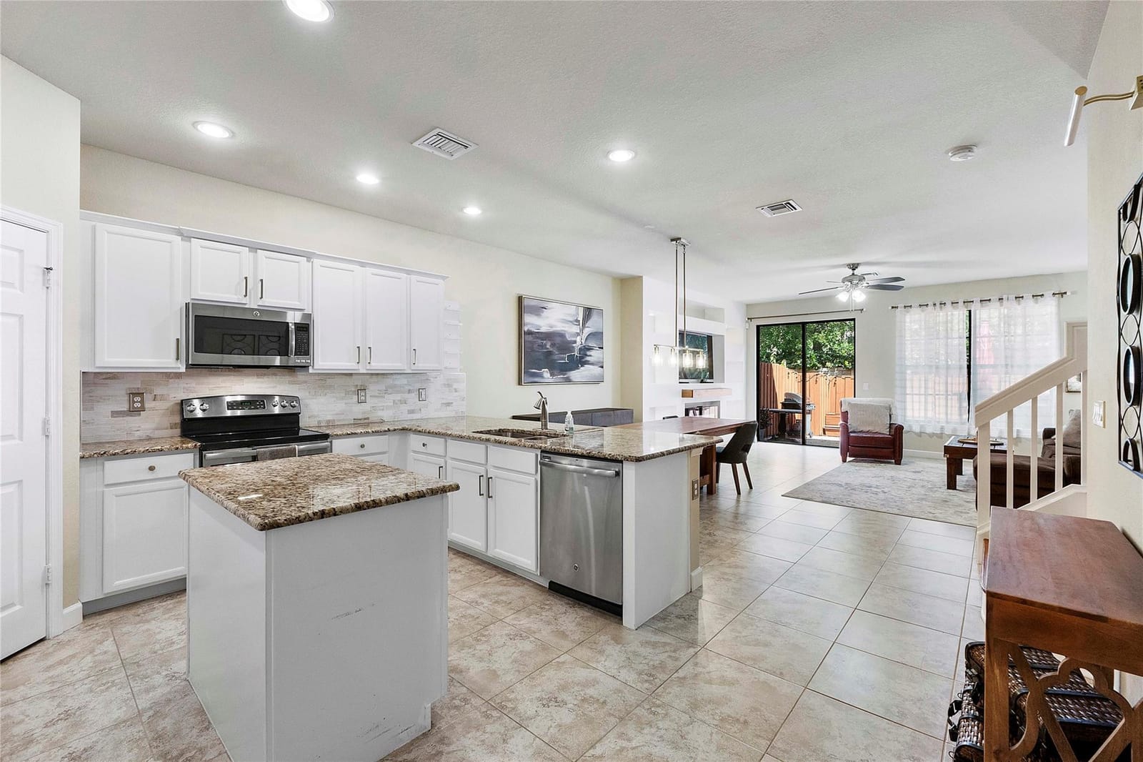 10450 Wellington Parc Drive 10450 — photo 7