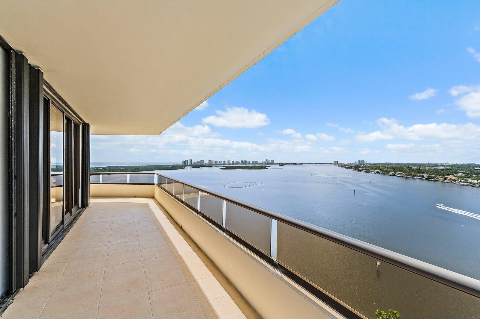 100 Lakeshore Drive 1558, North Palm Beach, FL 33408