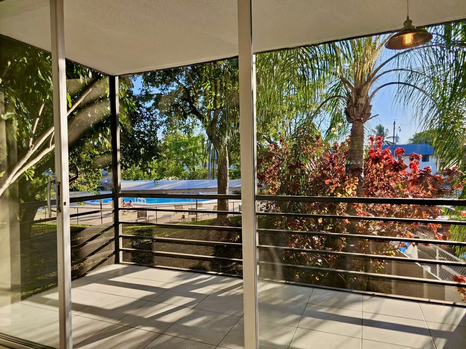 118 Royal Park Drive Unit 2e, Oakland Park, FL 33309 photo 2