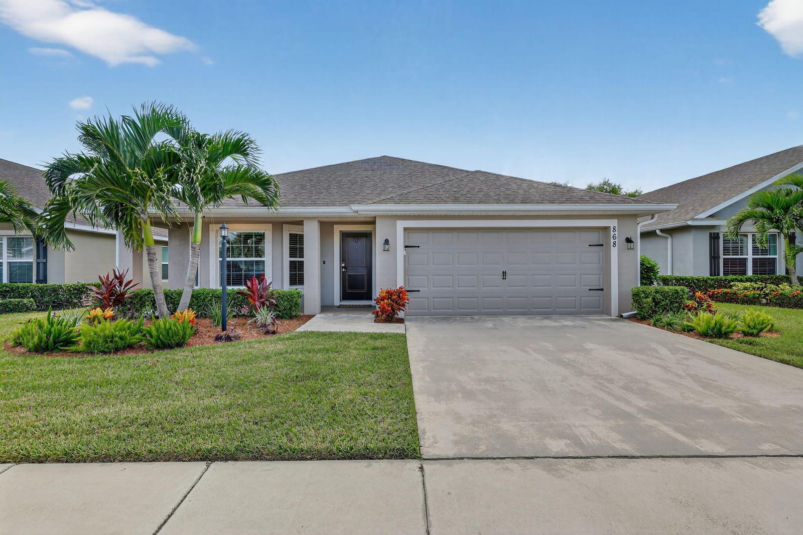 868 NE Whistling Duck Way, Port St. Lucie, FL 34983