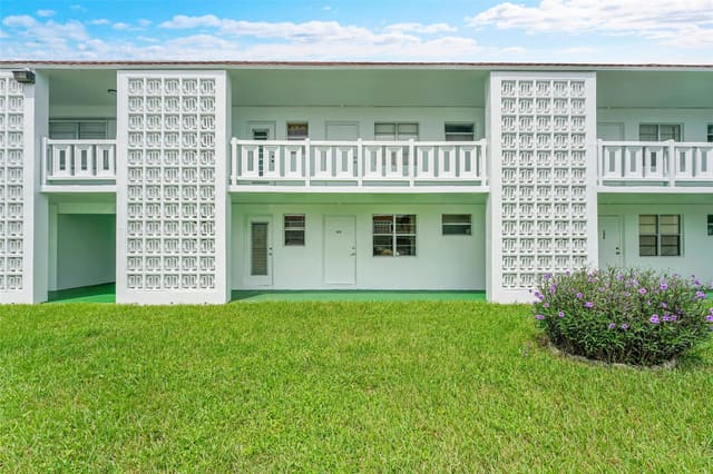 1500 NW 43rd Terrace 105, sold in Park South, Lauderhill, FL
