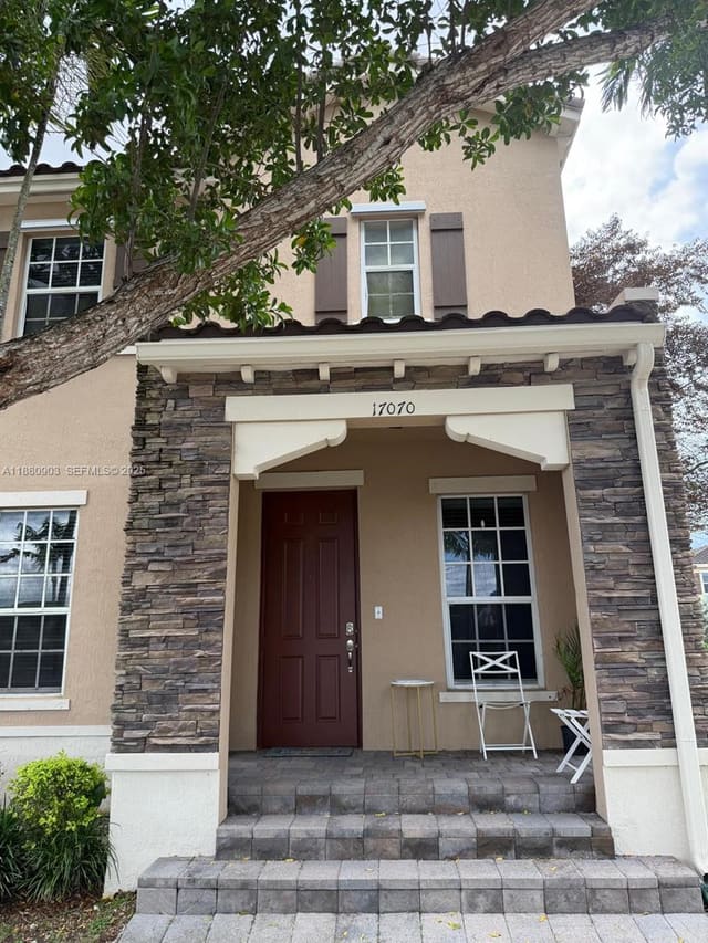 17070 SW 95th Terrace, sold in Kendall Commons Townhomes, Miami, FL