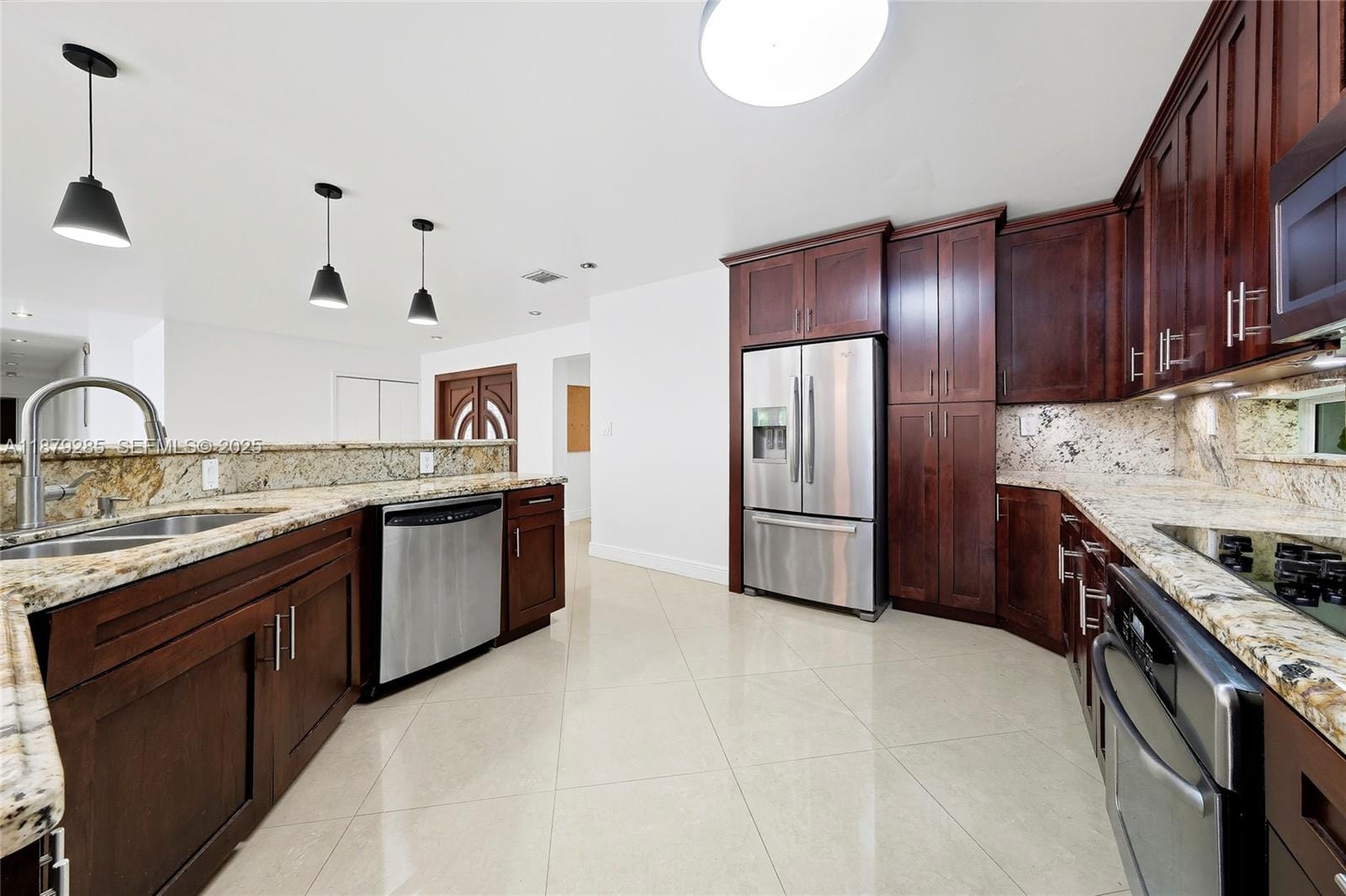 8845 SW 156th Terrace — photo 3