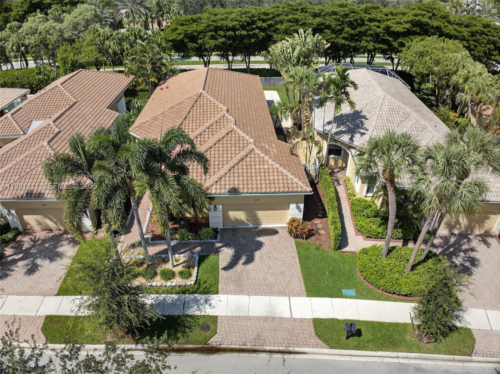2497 Bay Isle Drive, Weston, FL 33327 photo 2