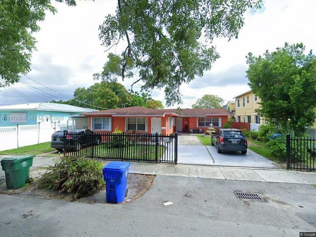 2915 SW 4th Street, sold in Carolina Heights 2nd, Miami, FL