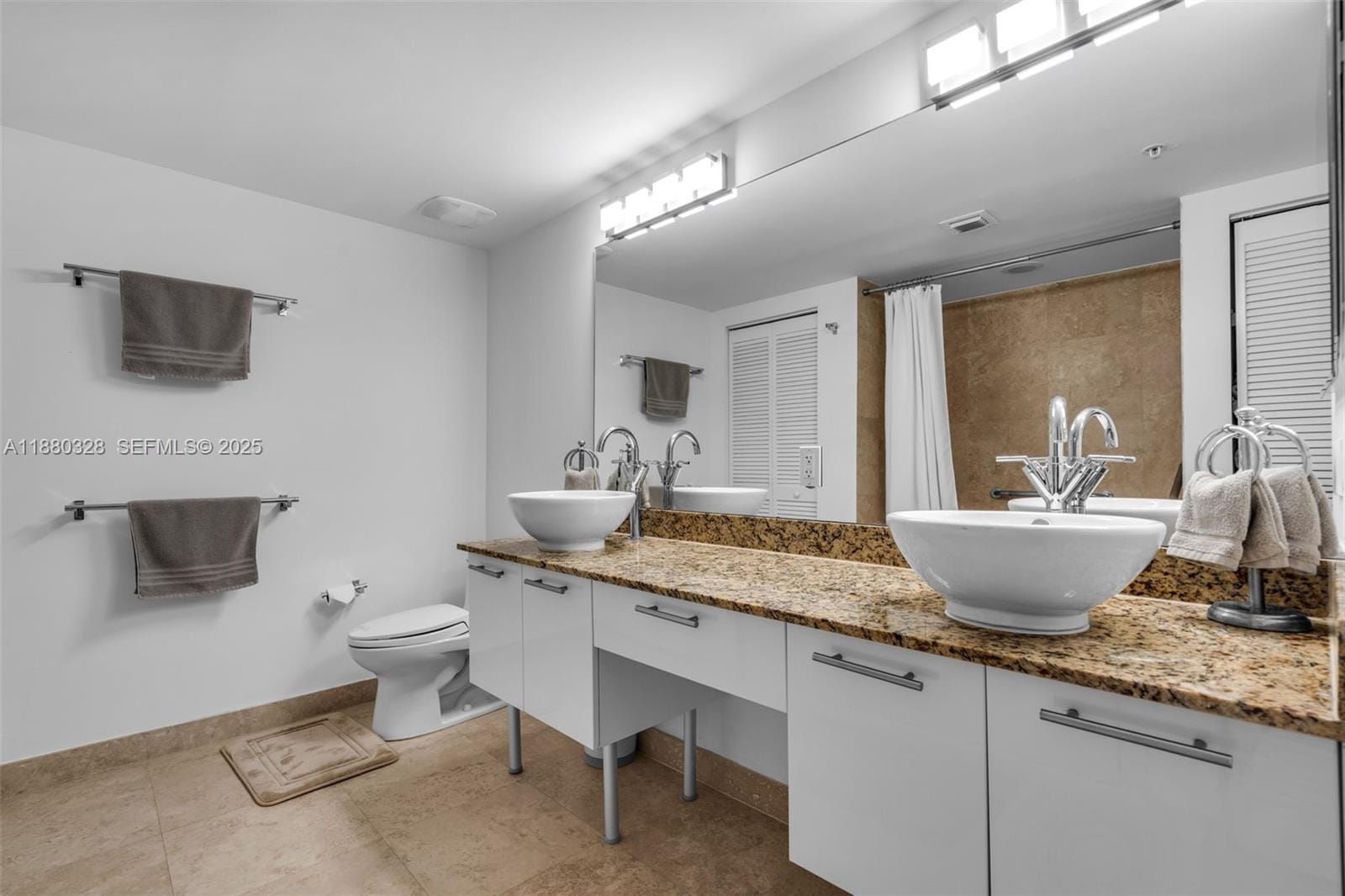 41 SE 5th Street 1112, Miami, FL 33131 photo 12