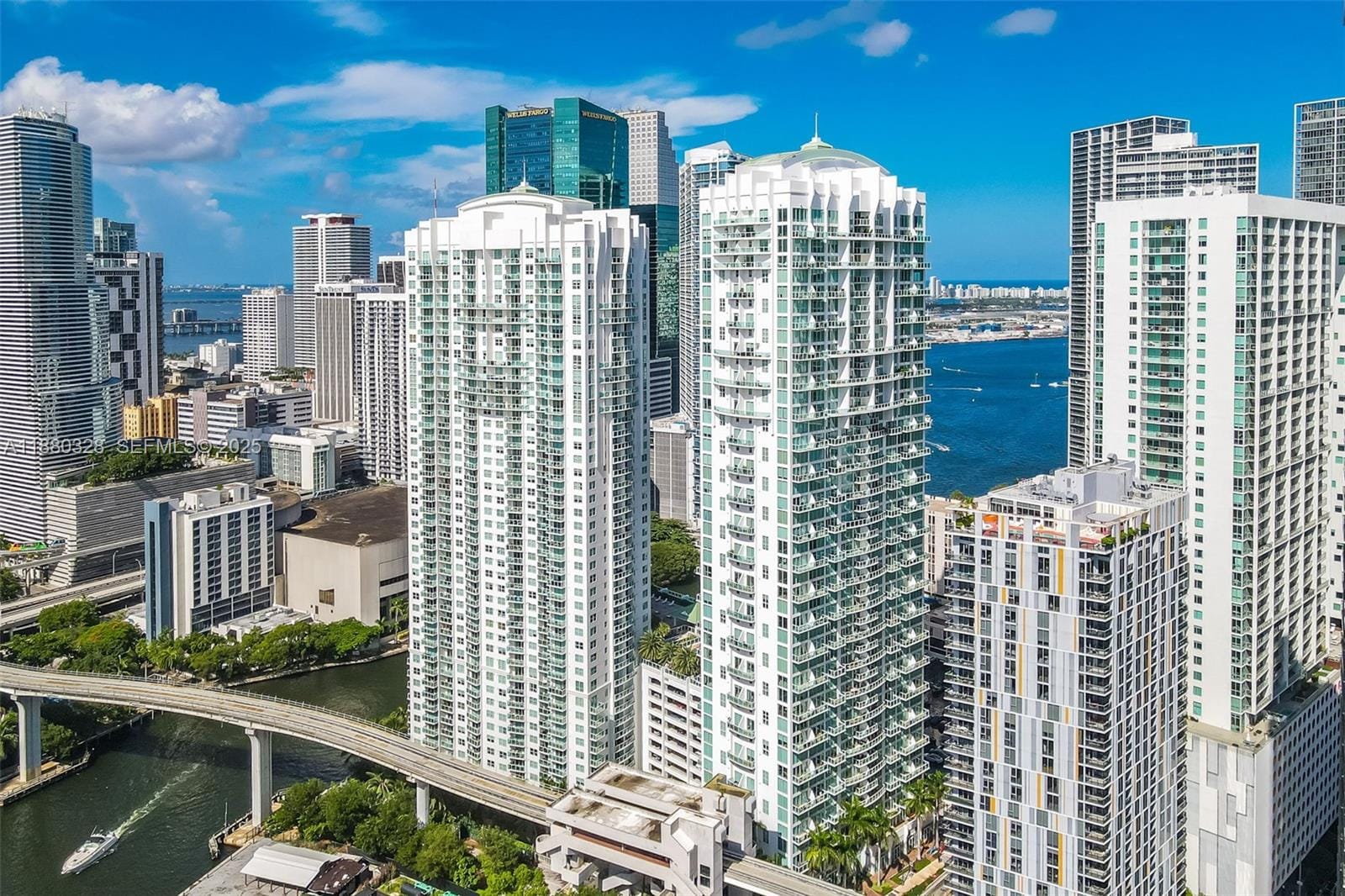 41 SE 5th Street 1112, Miami, FL 33131 photo 17