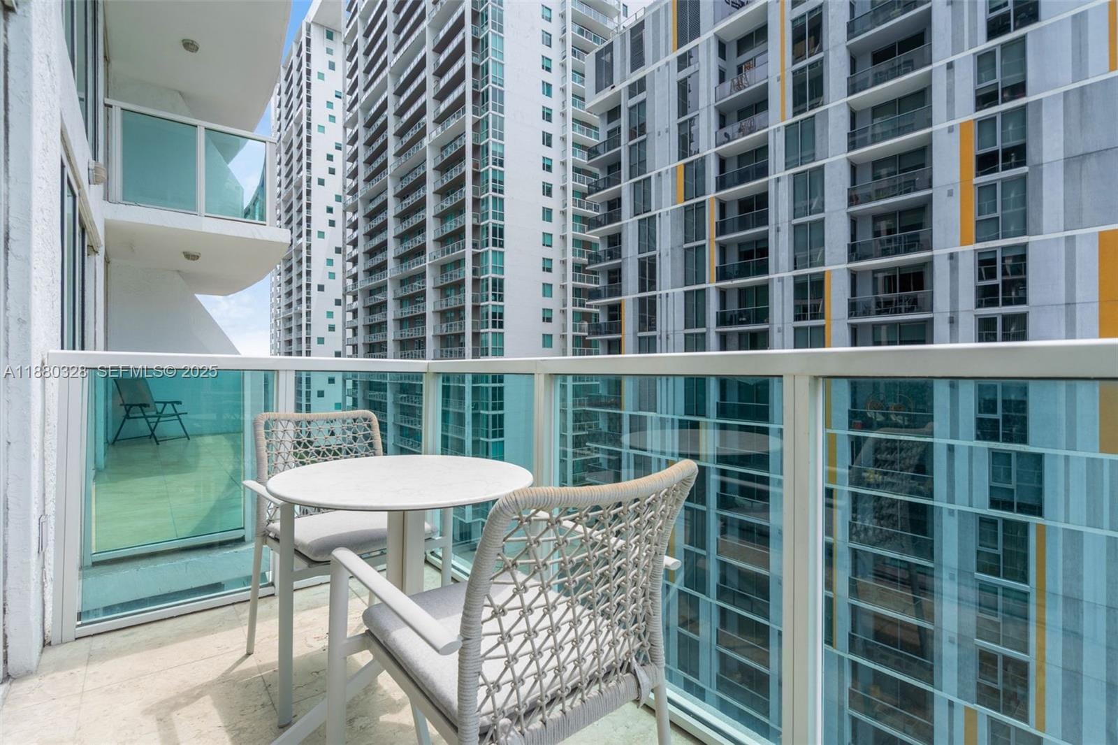 41 SE 5th Street 1112, Miami, FL 33131 photo 18