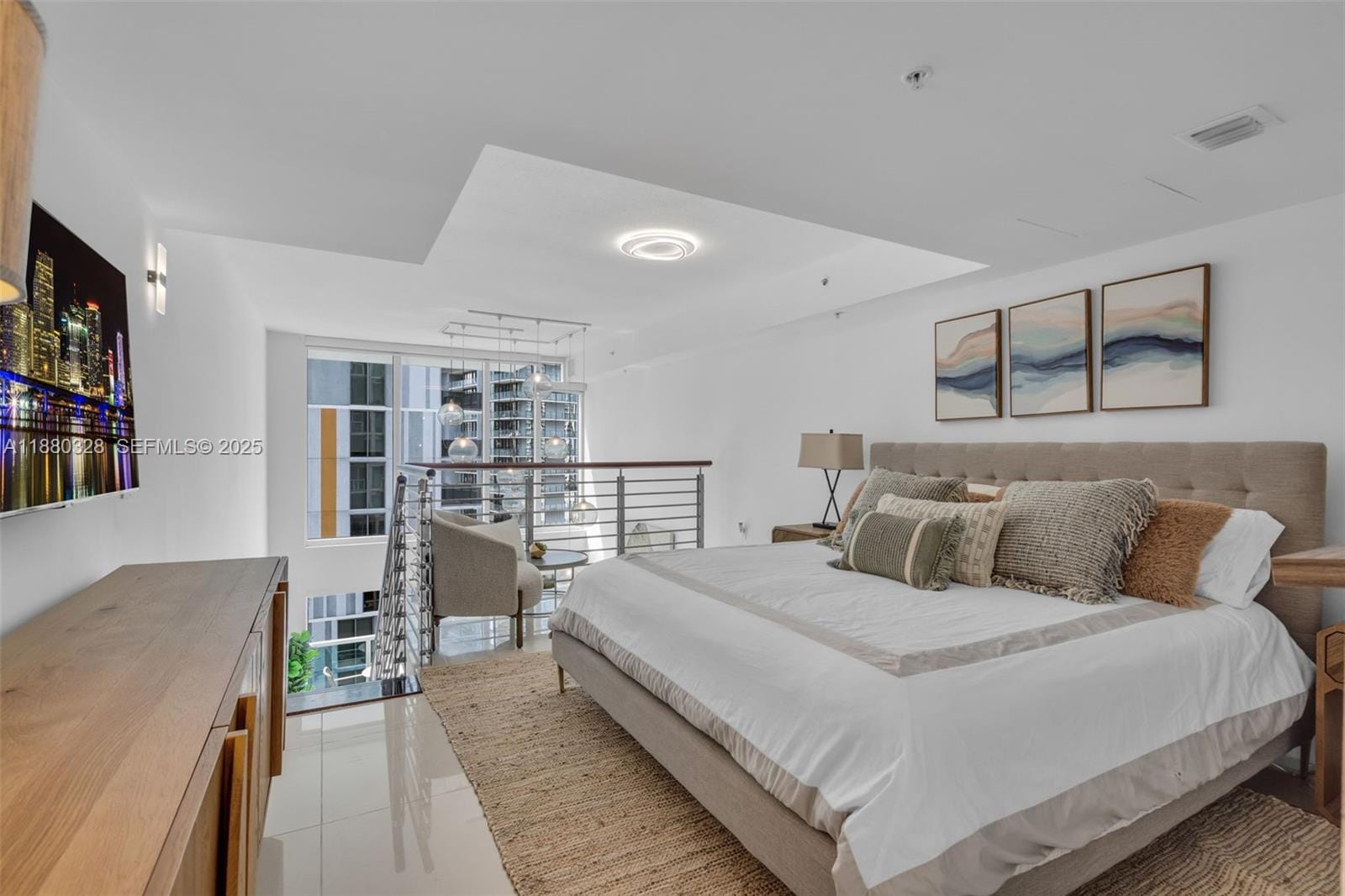 41 SE 5th Street 1112, Miami, FL 33131 photo 8