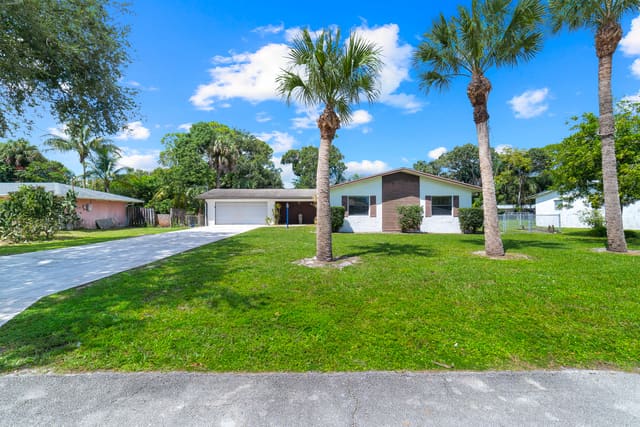 3007 Summit Street, sold in Maravilla Plaza, Fort Pierce, FL