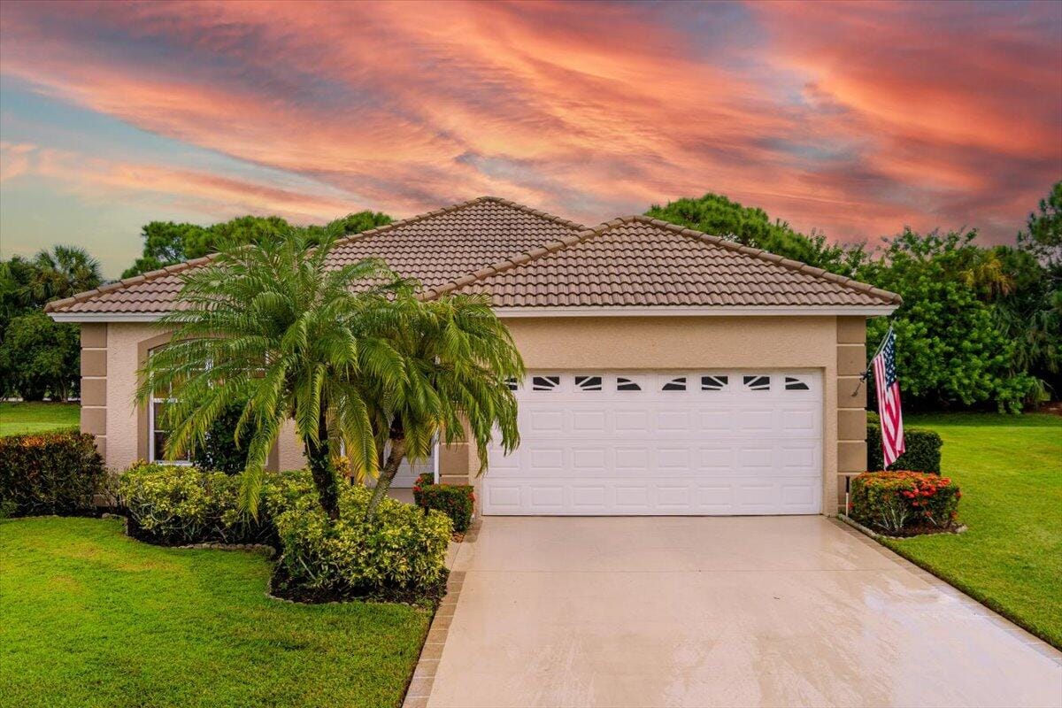 860 NW Sorrento Lane, Port St. Lucie, FL 34986