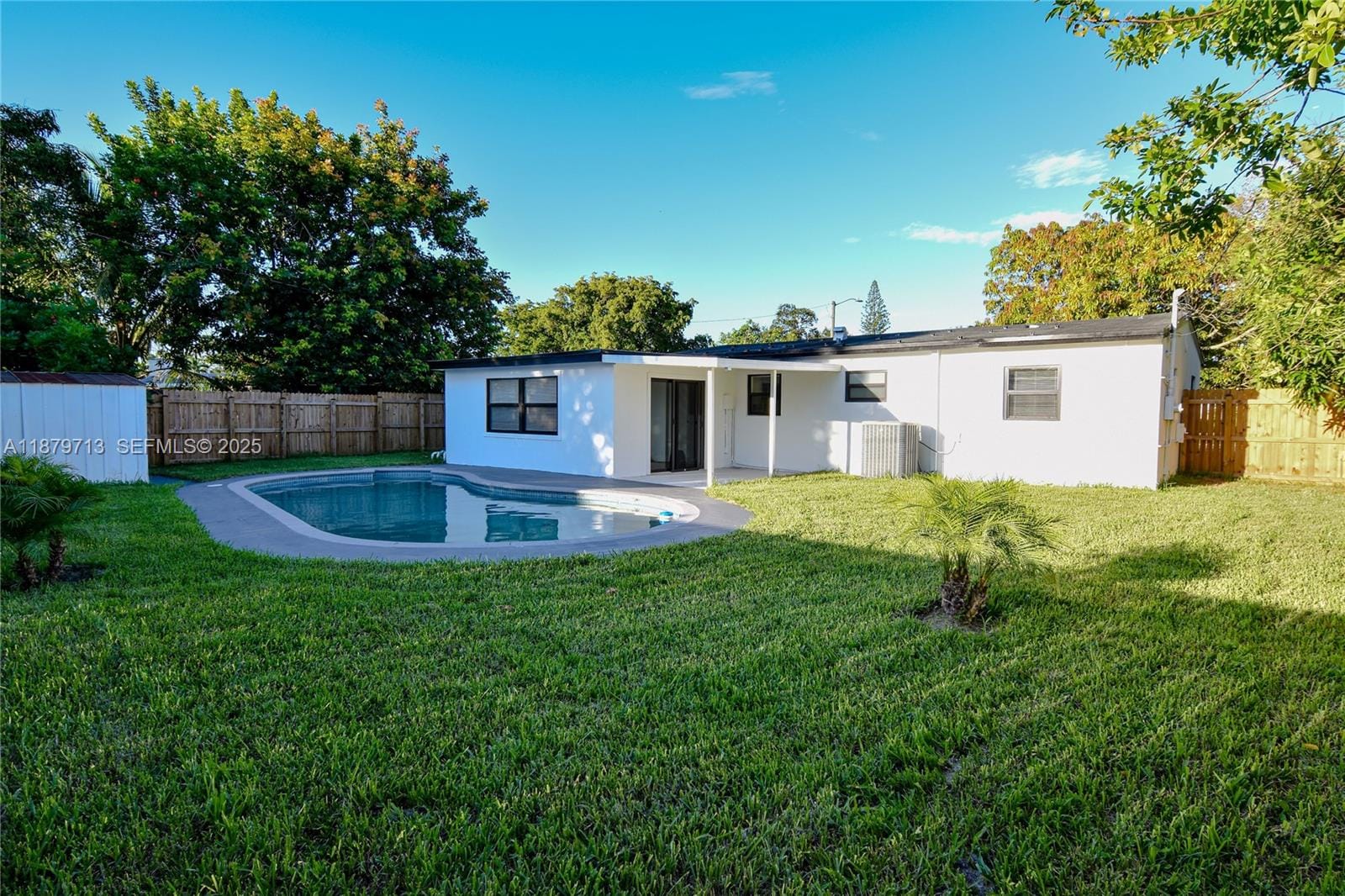 413 SW 22nd Terrace, Fort Lauderdale, FL 33312 photo 2