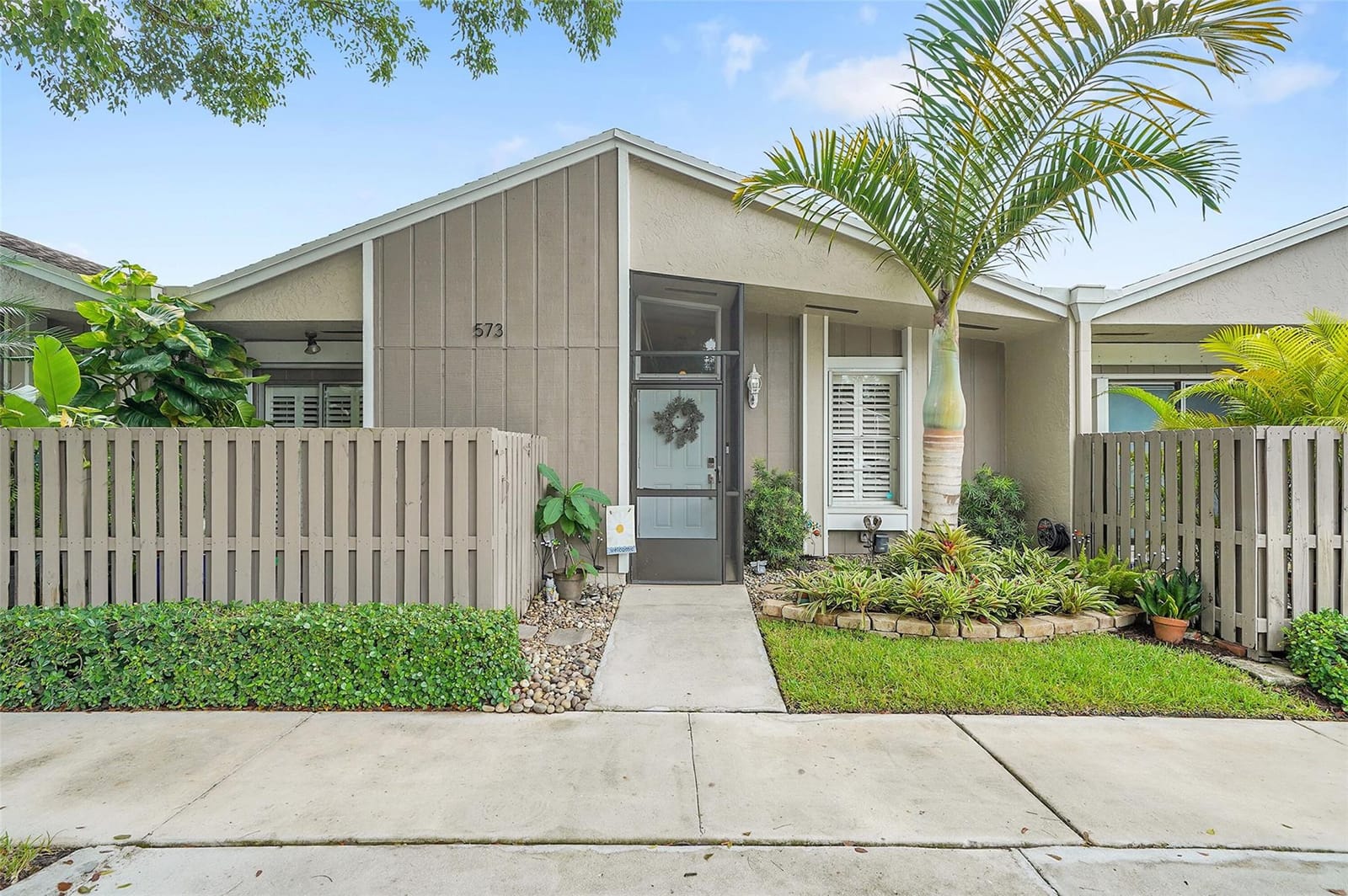 573 Woodgate Circle, Fort Lauderdale, FL 33326
