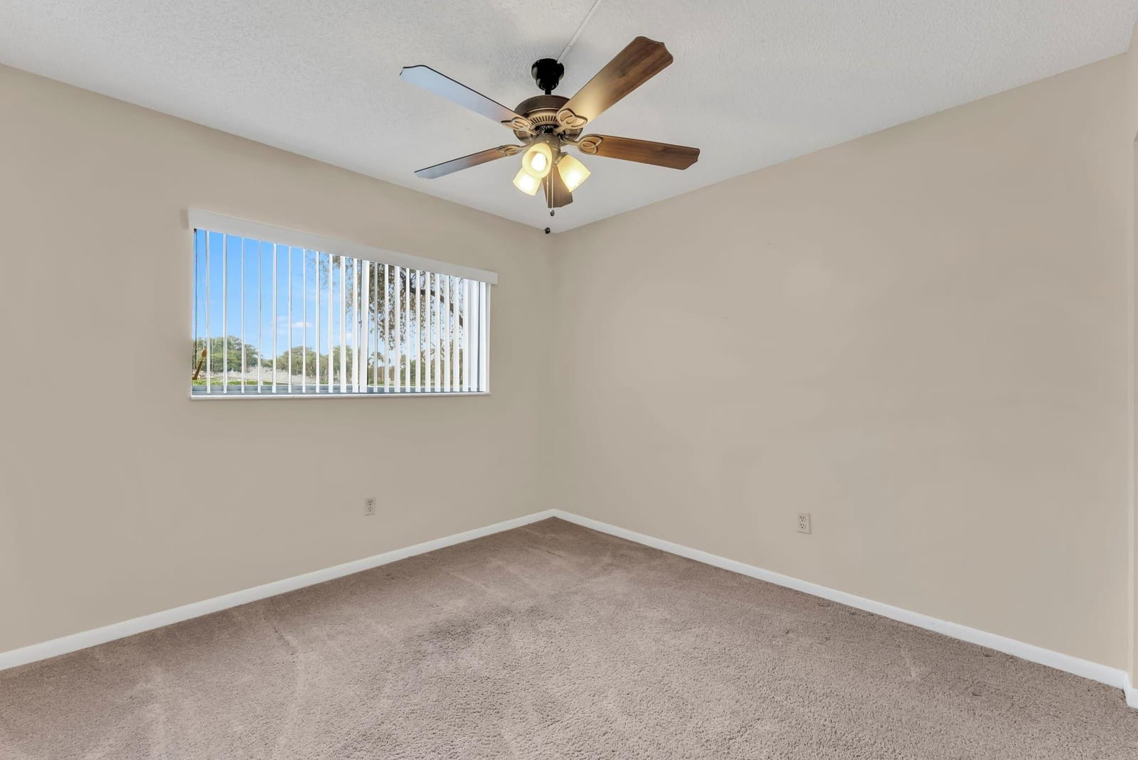 9947 N Belfort Circle 114 — photo 11
