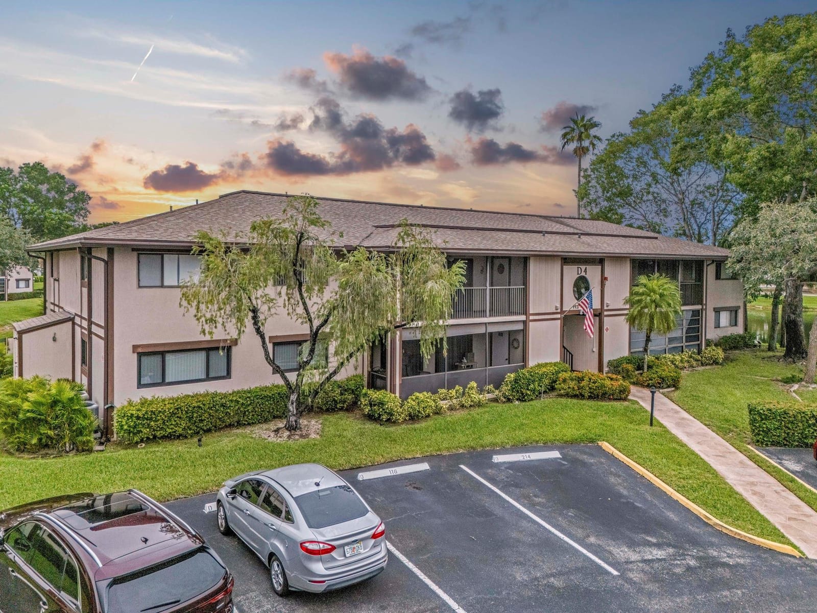 9947 N Belfort Circle 114, Tamarac, FL 33321