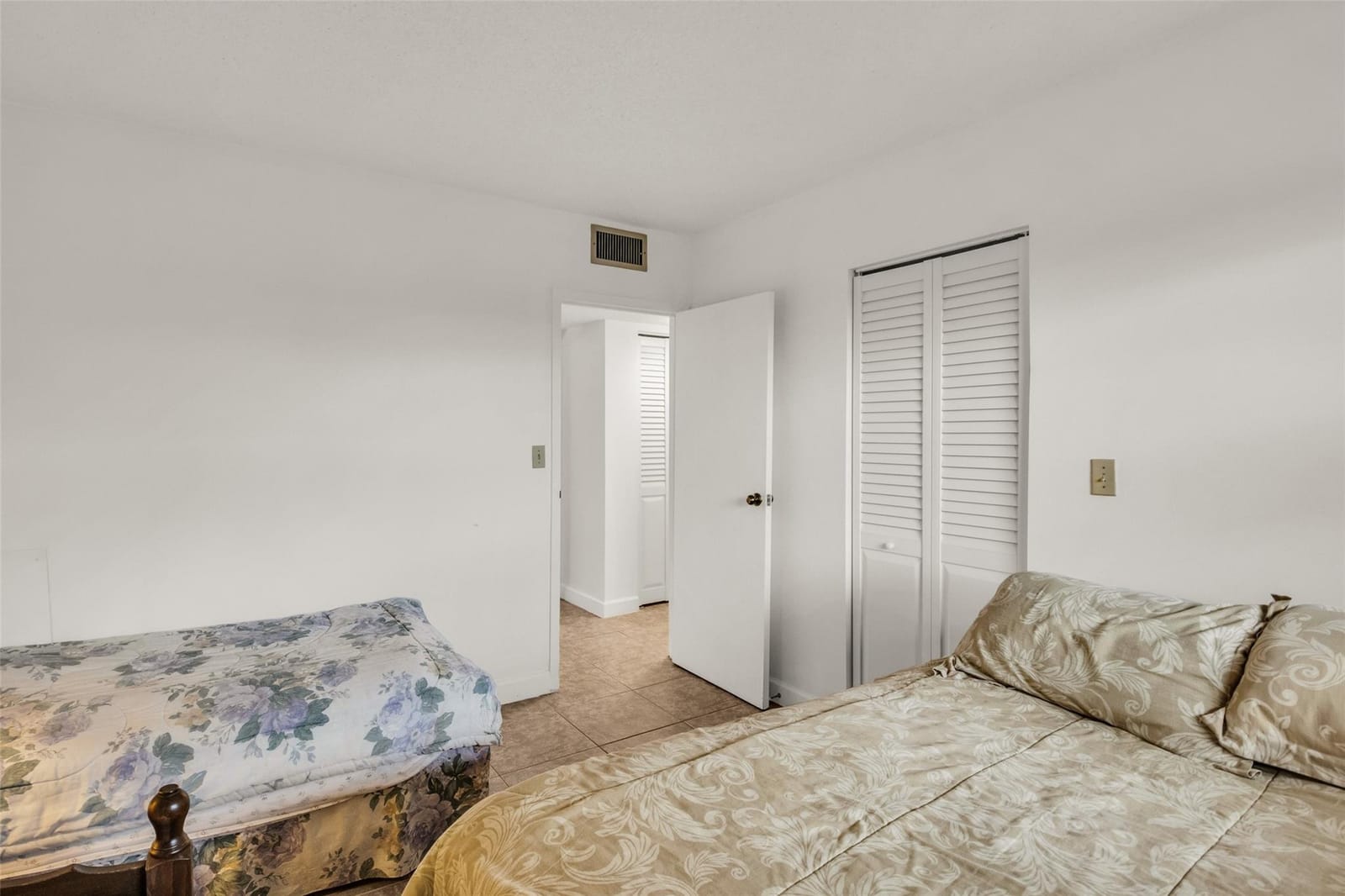 2840 Somerset Drive 403, Lauderdale Lakes, FL 33311 photo 23