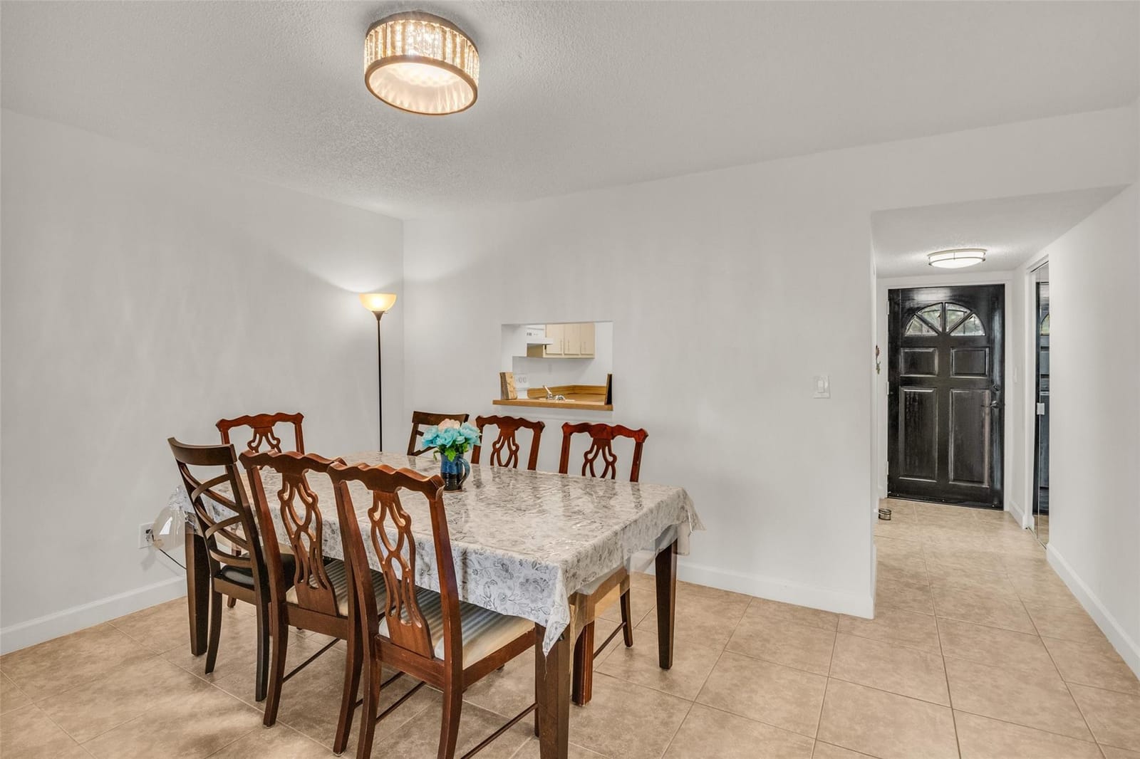 2840 Somerset Drive 403 — photo 8