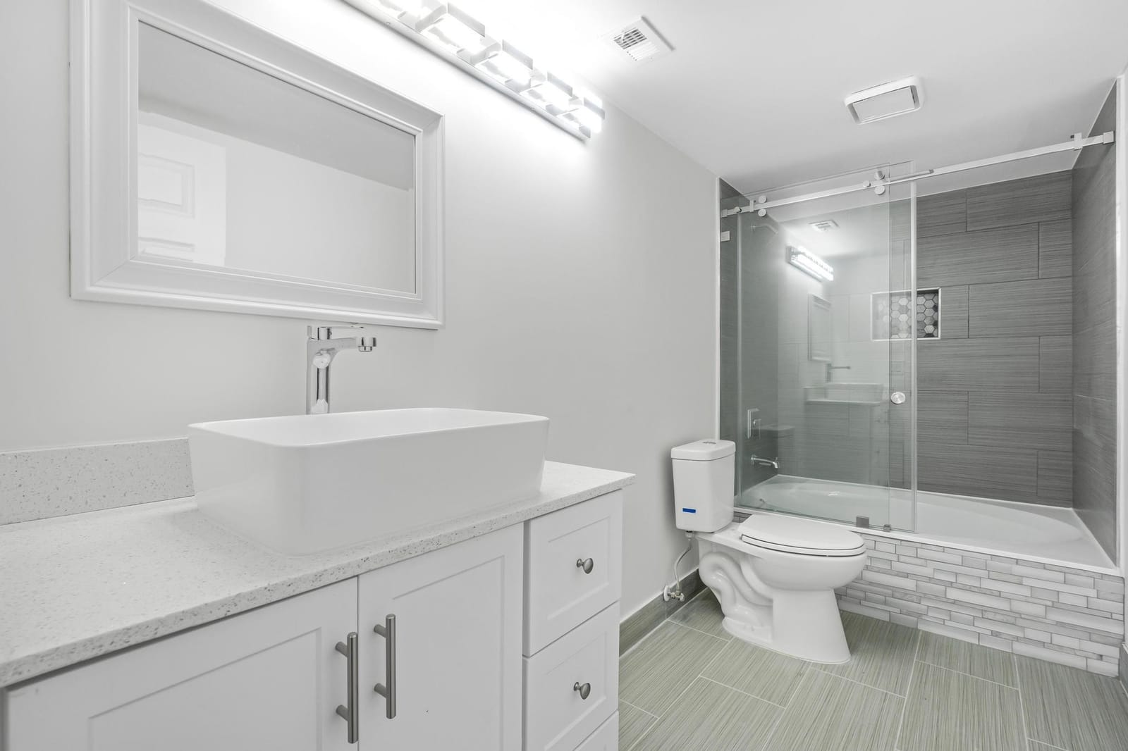 2200 S Cypress Bend Drive 805, Pompano Beach, FL 33069 photo 13