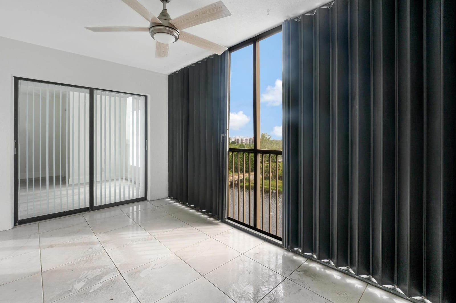 2200 S Cypress Bend Drive 805, Pompano Beach, FL 33069 photo 21