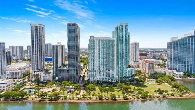 1800 N Bayshore Drive 3704, Miami, FL 33132