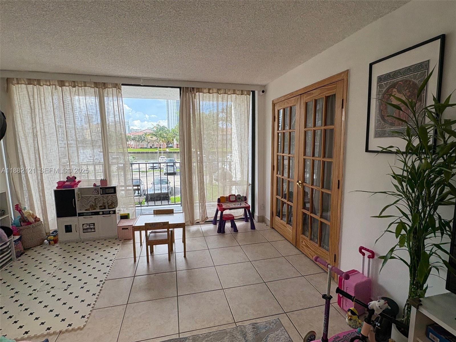 200 Leslie Drive 228 — photo 4