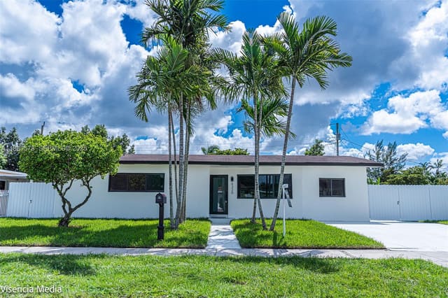 6320 NW 113th Terrace, sold in 4th Addn To Palm Springs, Hialeah, FL