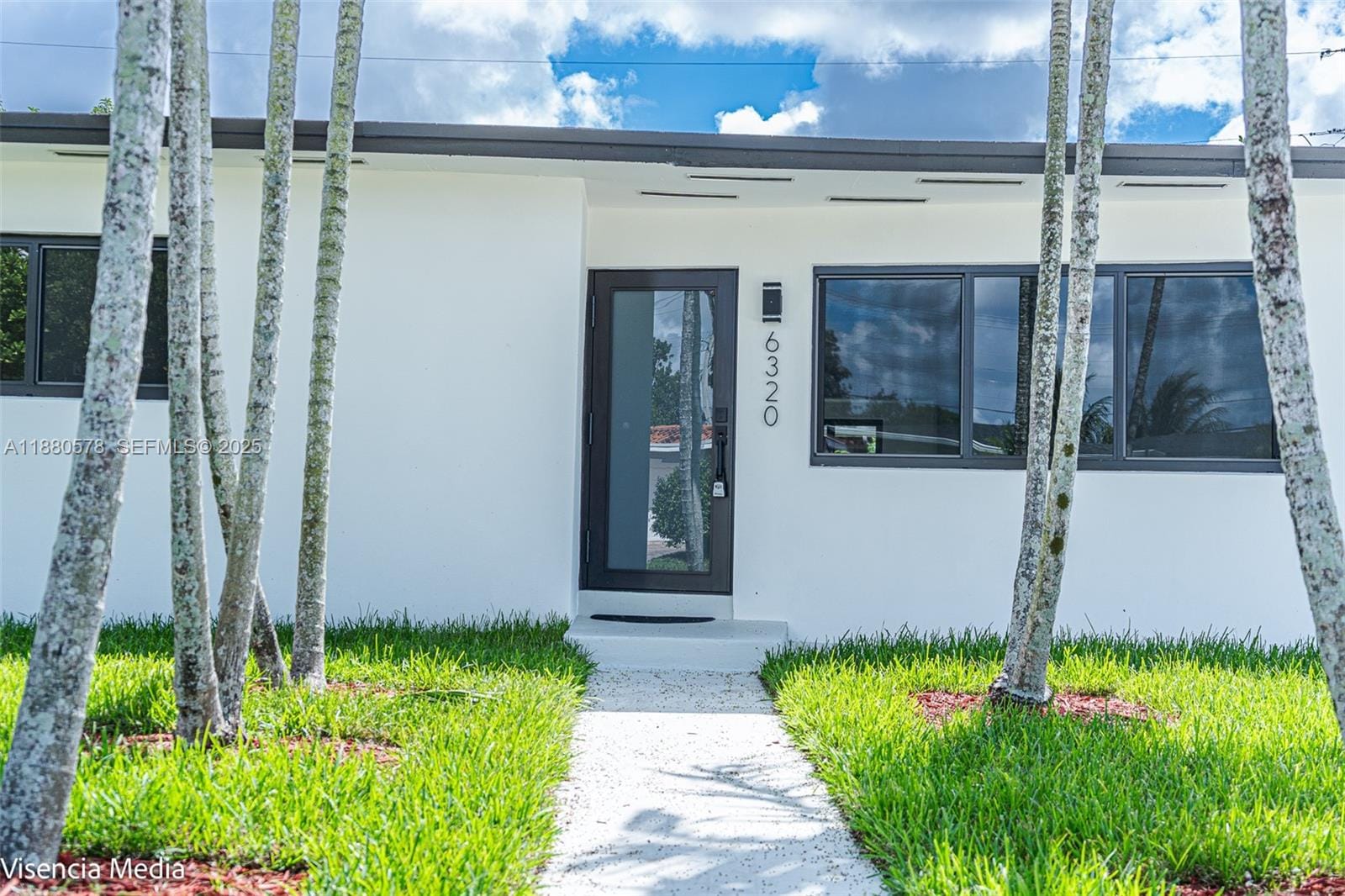 6320 NW 113th Terrace, Hialeah, FL 33012 photo 2