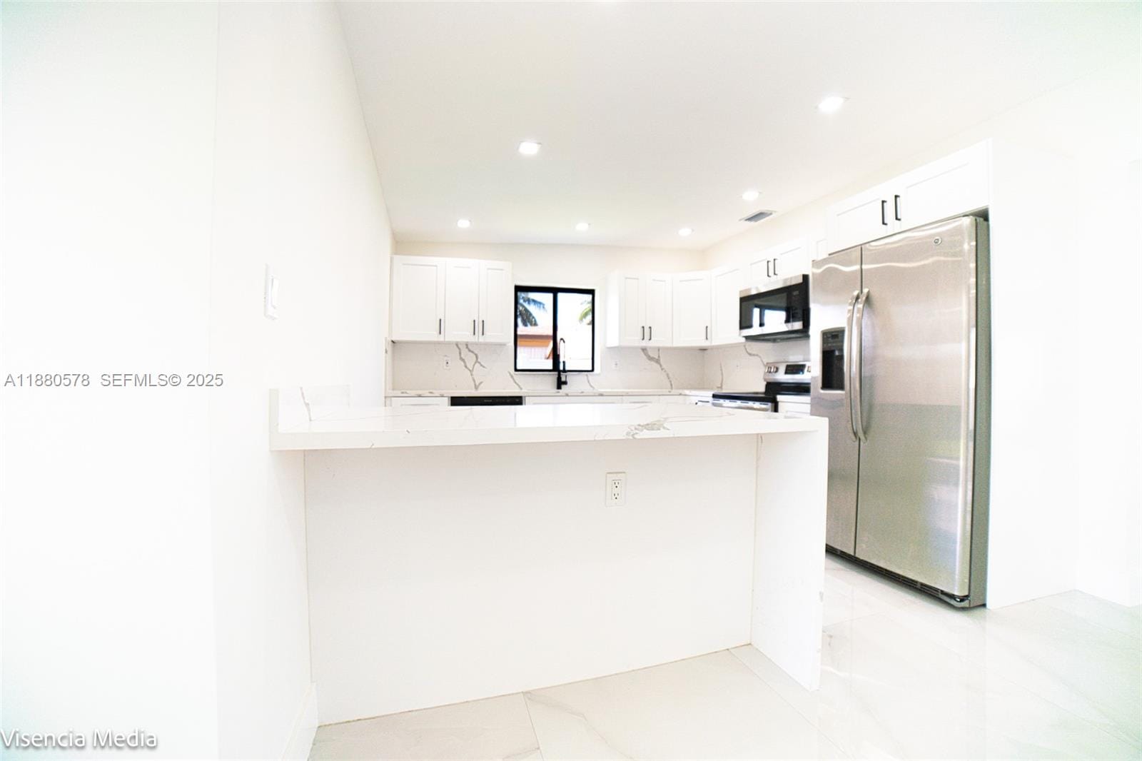 6320 NW 113th Terrace, Hialeah, FL 33012 photo 11