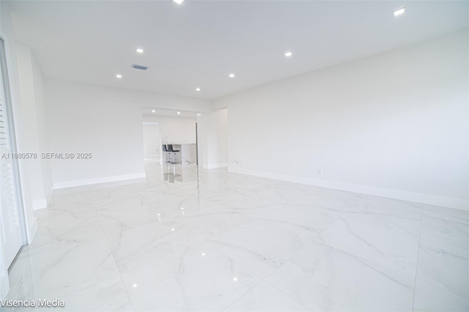 6320 NW 113th Terrace, Hialeah, FL 33012 photo 12