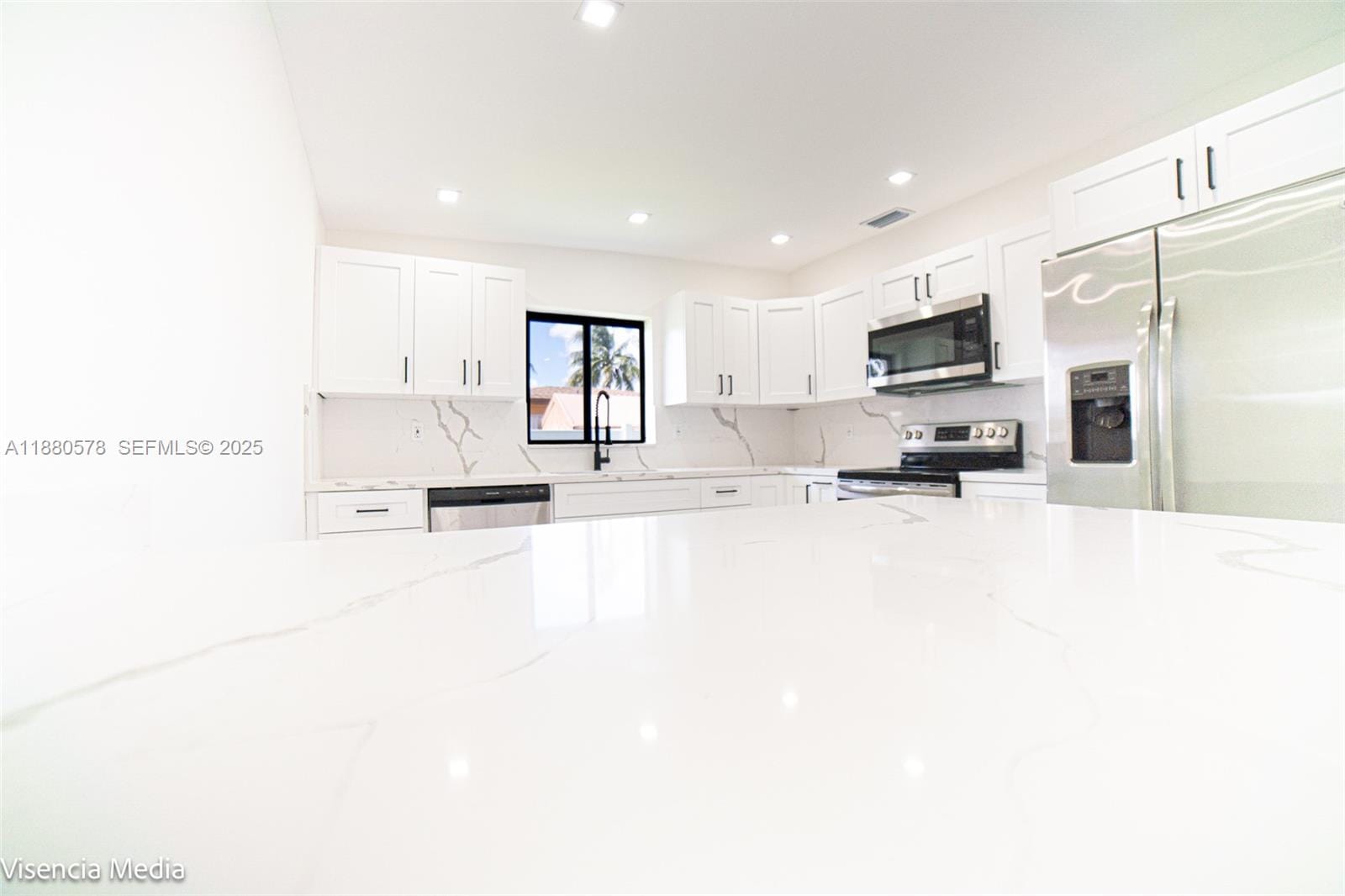 6320 NW 113th Terrace, Hialeah, FL 33012 photo 9