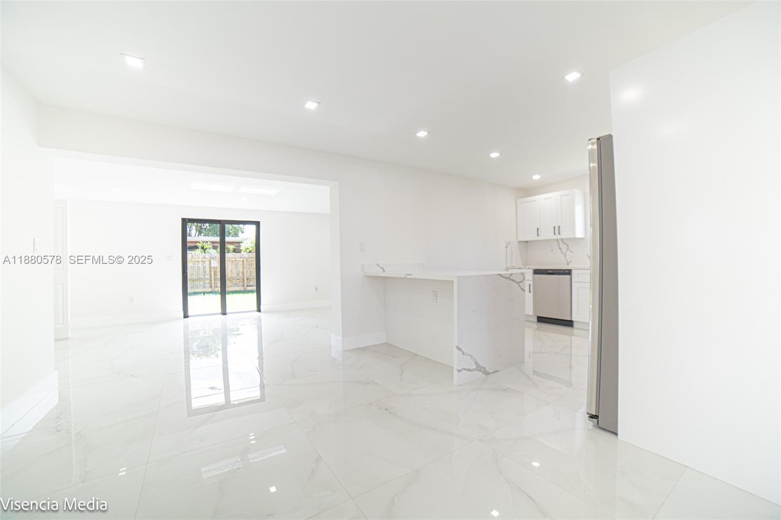 6320 NW 113th Terrace, Hialeah, FL 33012 photo 10